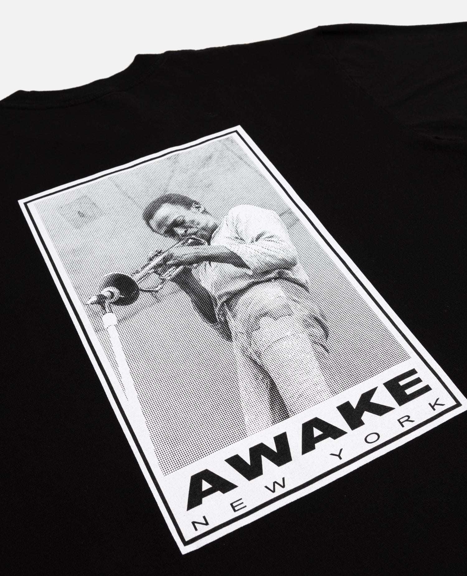 T-shirt a maniche corte stampata Awake NY Miles Davis (nera)