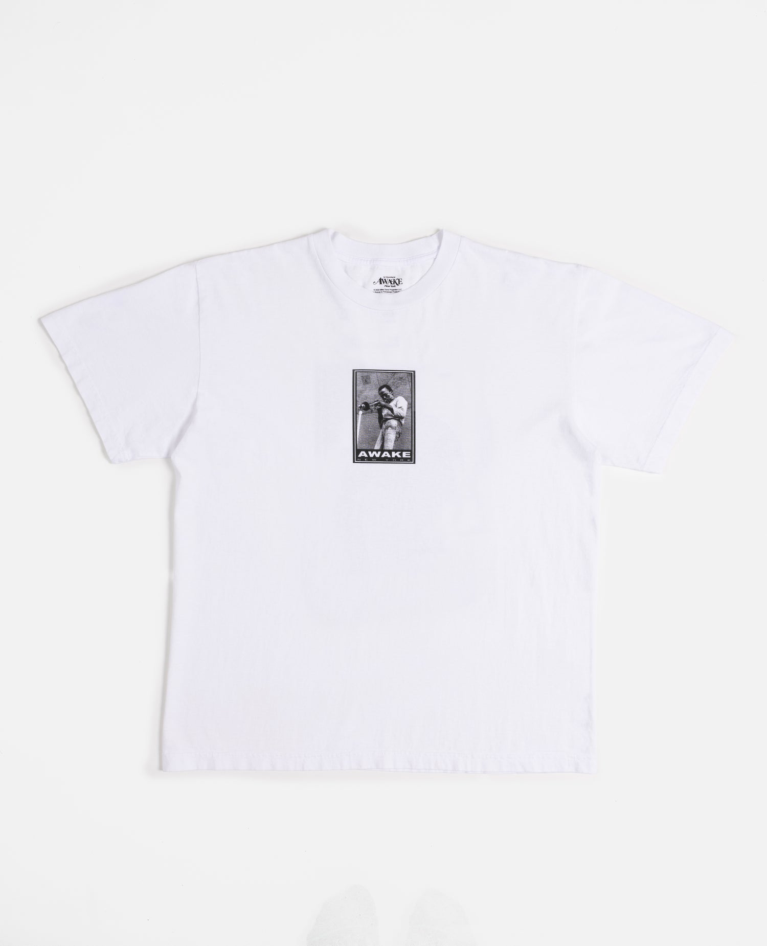 T-shirt a maniche corte stampata Awake NY Miles Davis (Bianco)