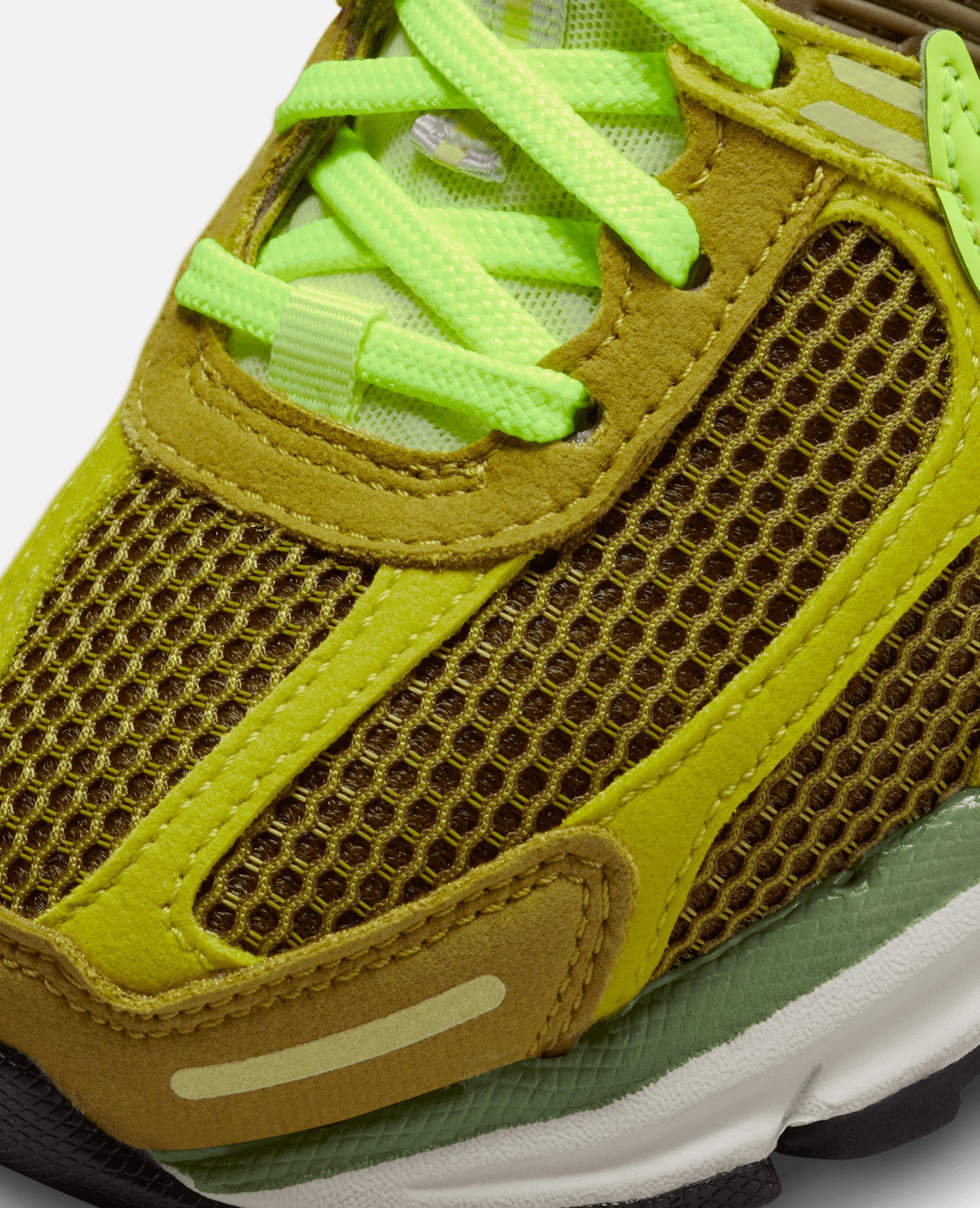 Nike WMNS Zoom Vomero 5 (Olive Flak/Volt-Moss-LT Lemon Twist)