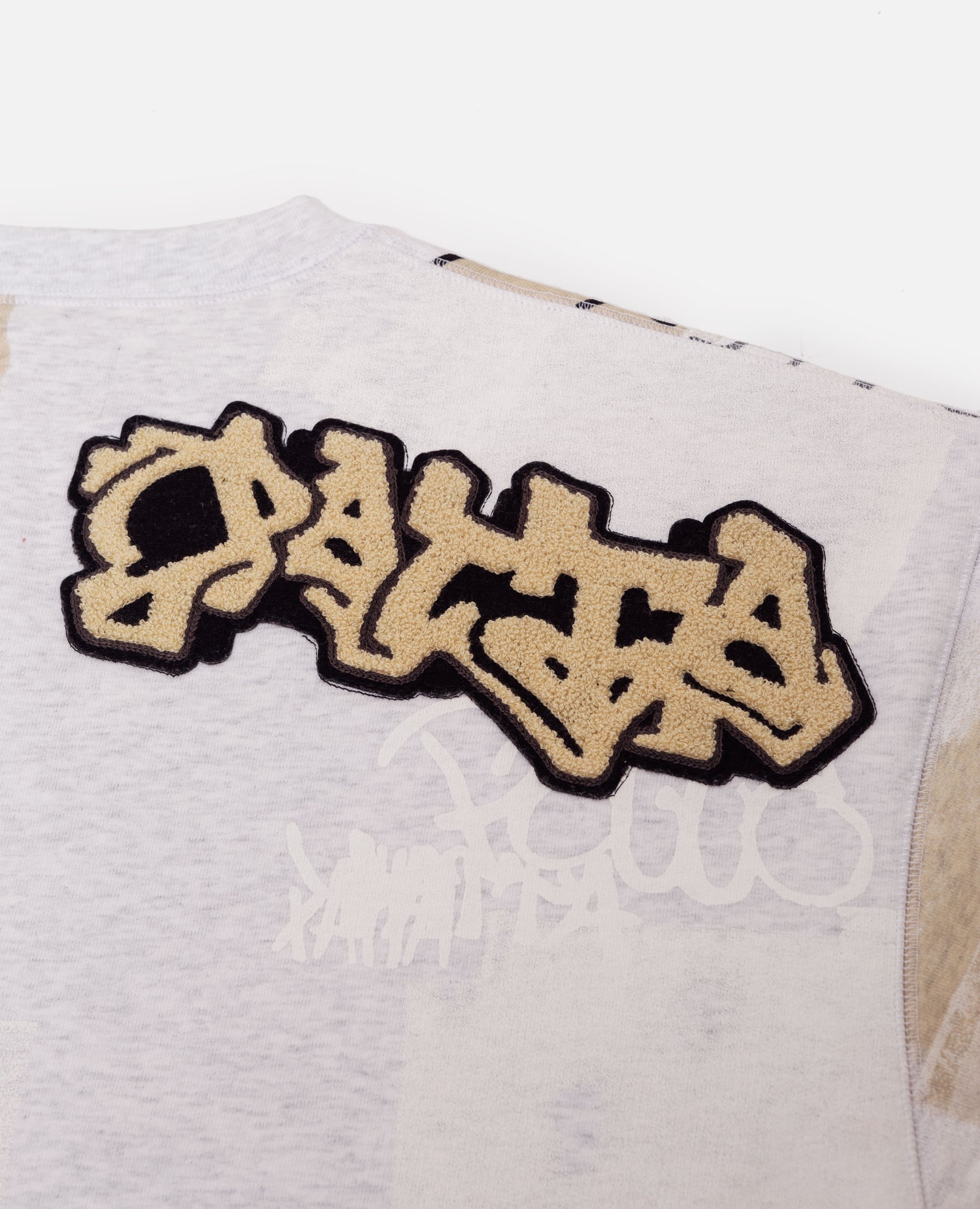 Patta Graffiti Boxy Pocket Crewneck Sweater (Snow Melange Gris)